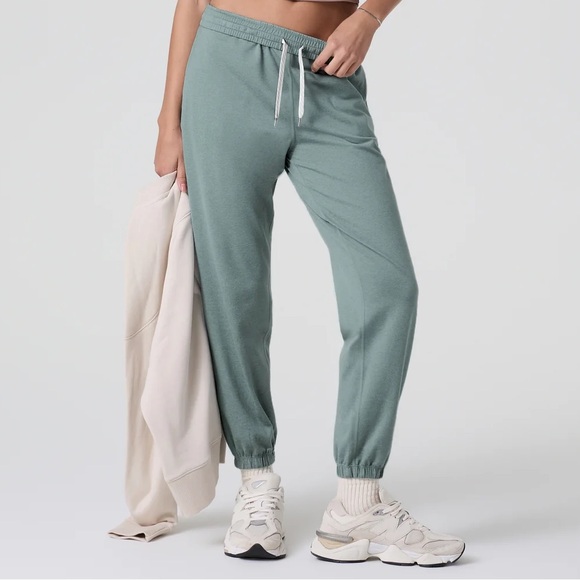 Vuori DreamKnit Boyfriend Sweatpant & Halo Essential Tank Set Pistachio Small - Picture 7 of 10